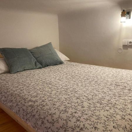 Apartment Jana Masaryka Prag Exteriör bild
